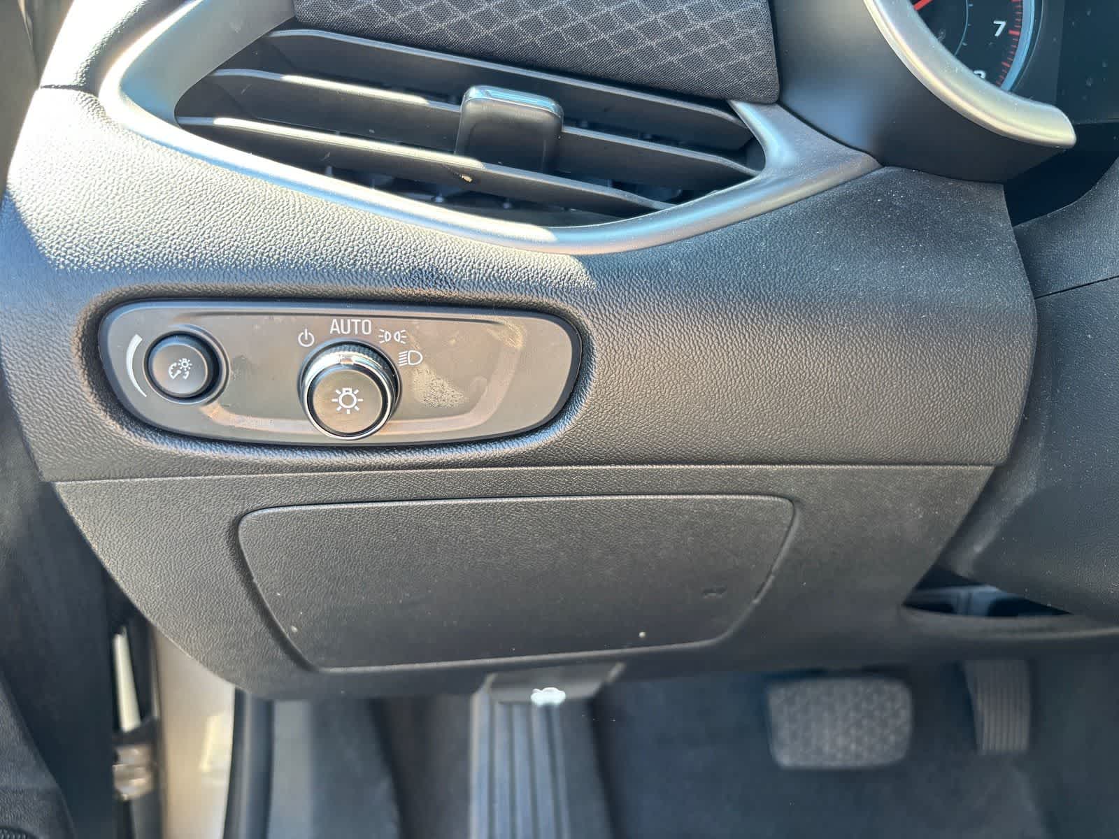 Thumbnail: 2024 Chevrolet Malibu - 14