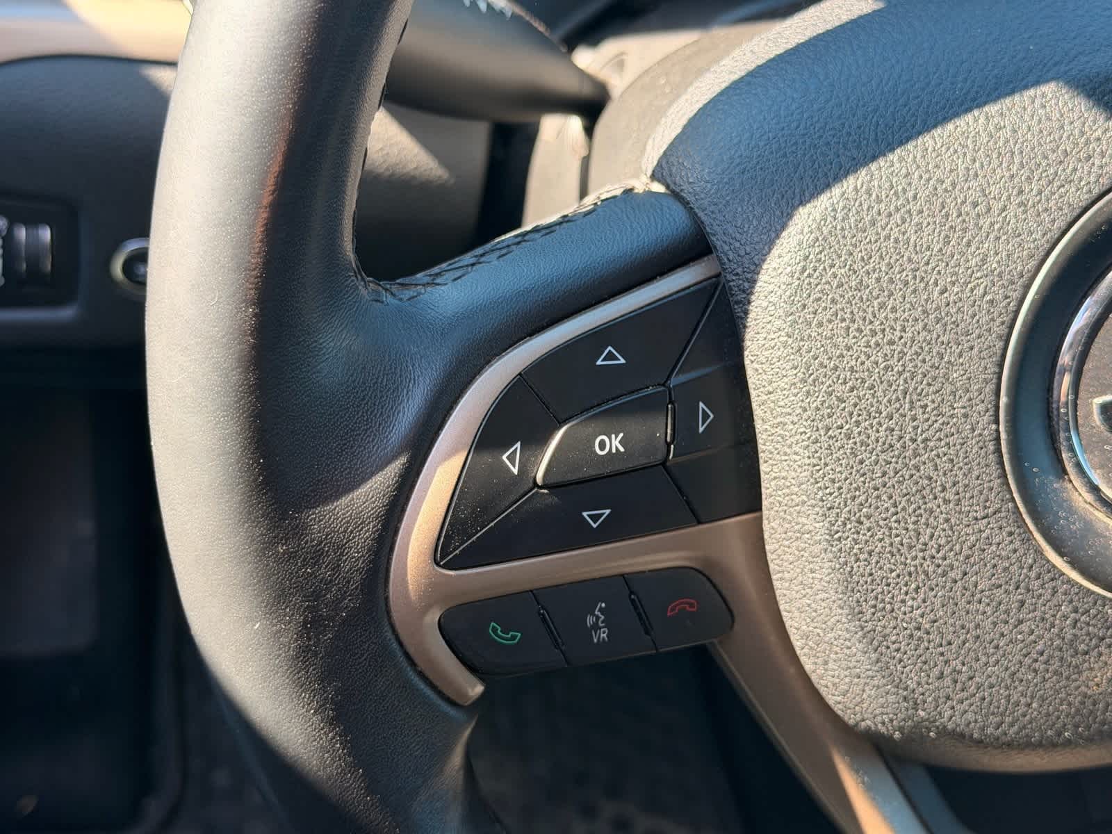 Thumbnail: 2015 Jeep Cherokee - 19