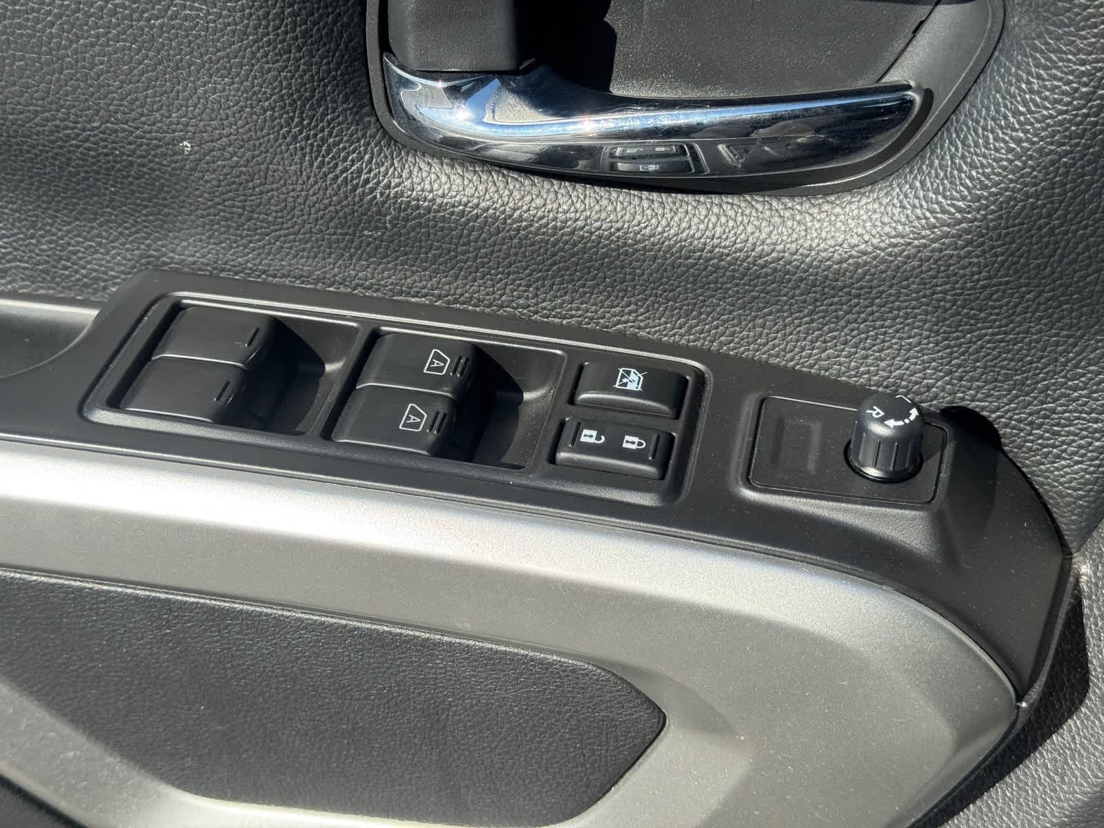 Thumbnail: 2021 Nissan Titan - 18