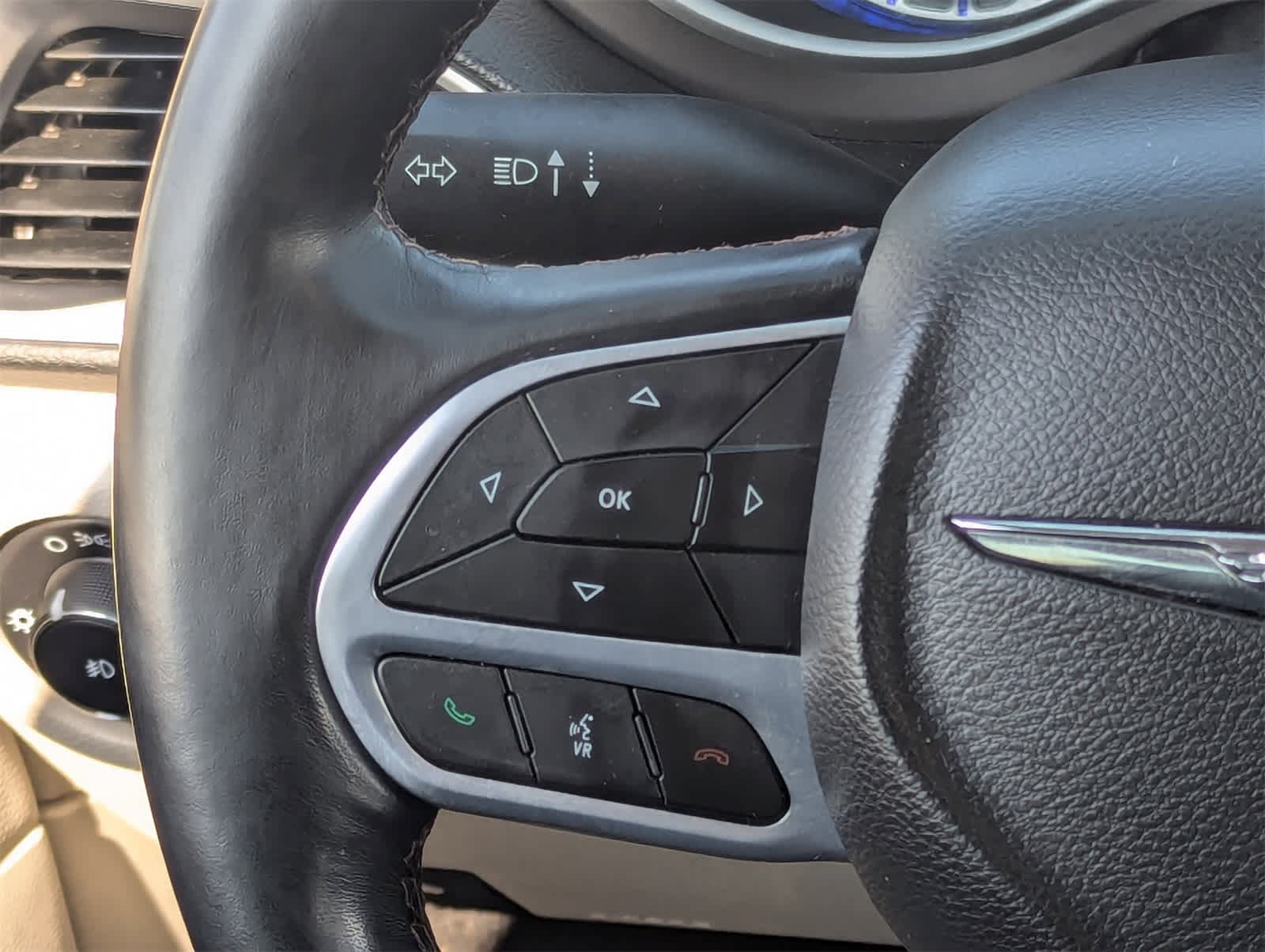 Thumbnail: 2020 Chrysler Pacifica - 20