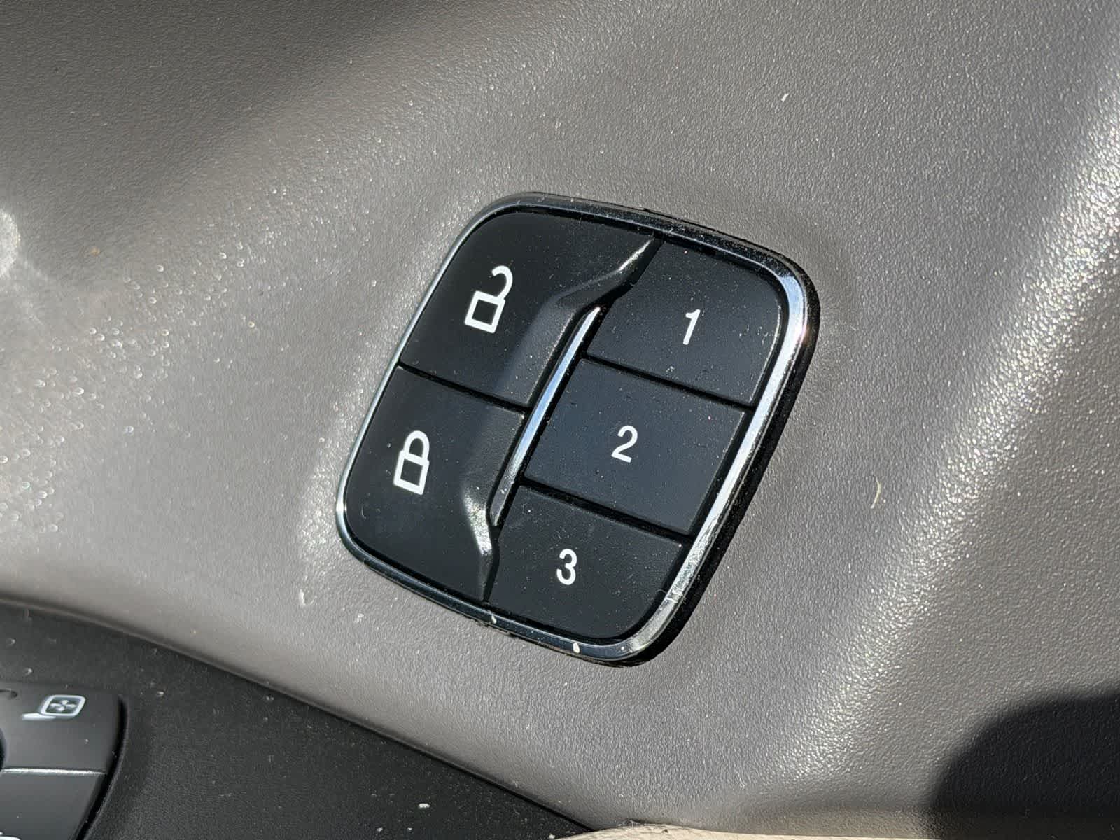 Thumbnail: 2019 Ford Expedition - 12