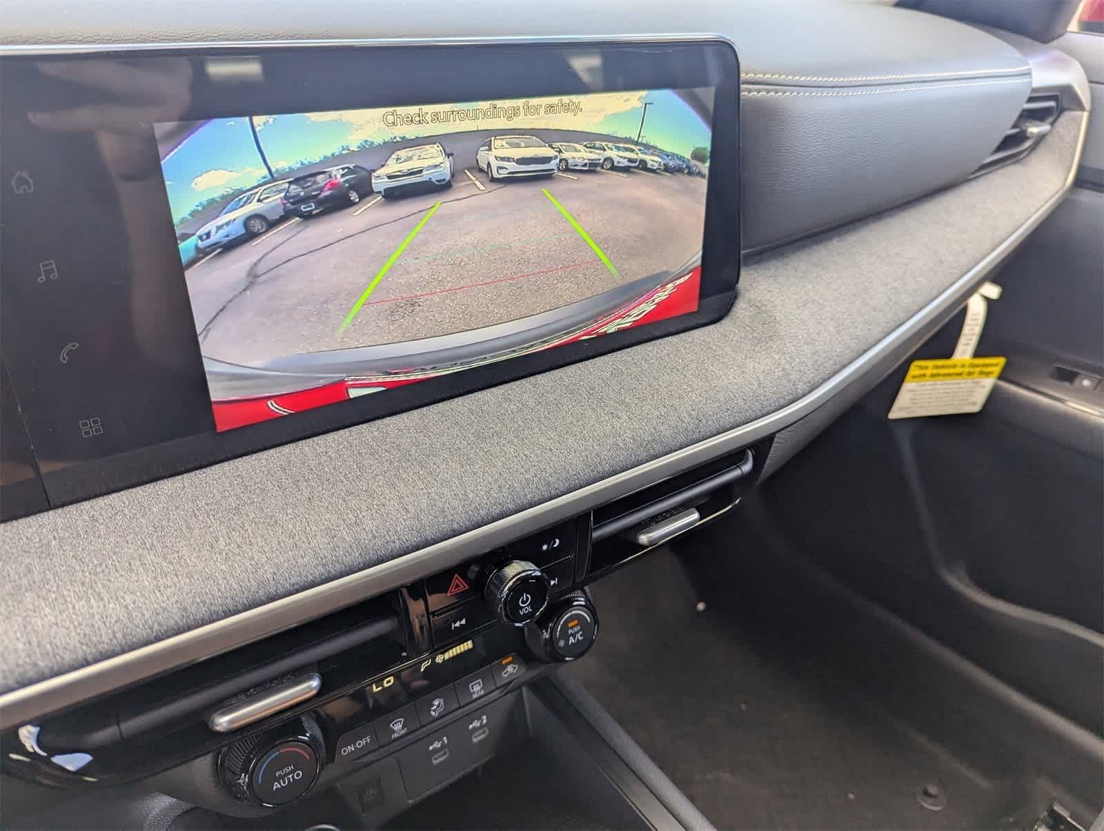 Thumbnail: 2026 Nissan Kicks - 21