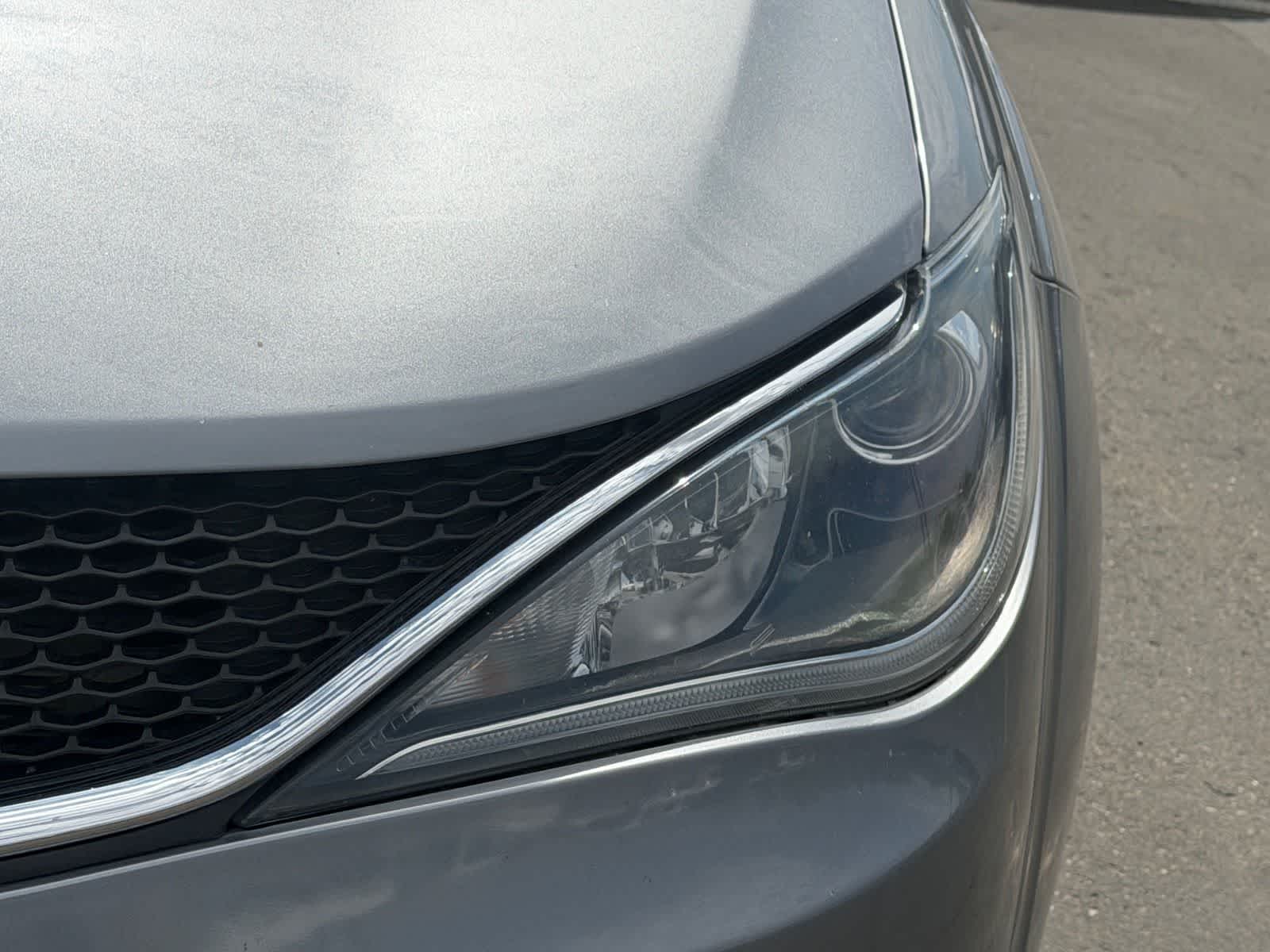 Thumbnail: 2020 Chrysler Pacifica - 9