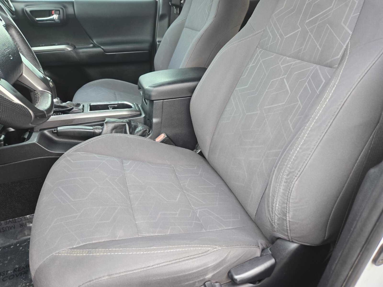 Thumbnail: 2017 Toyota Tacoma - 19