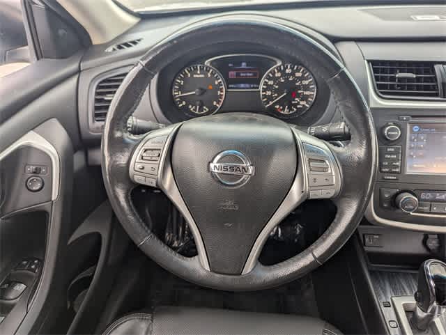 Thumbnail: 2017 Nissan Altima - 20