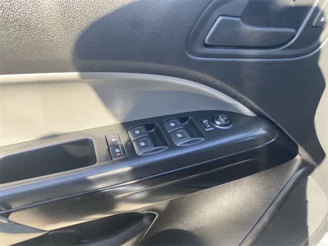 Thumbnail: 2020 Chevrolet Colorado - 23