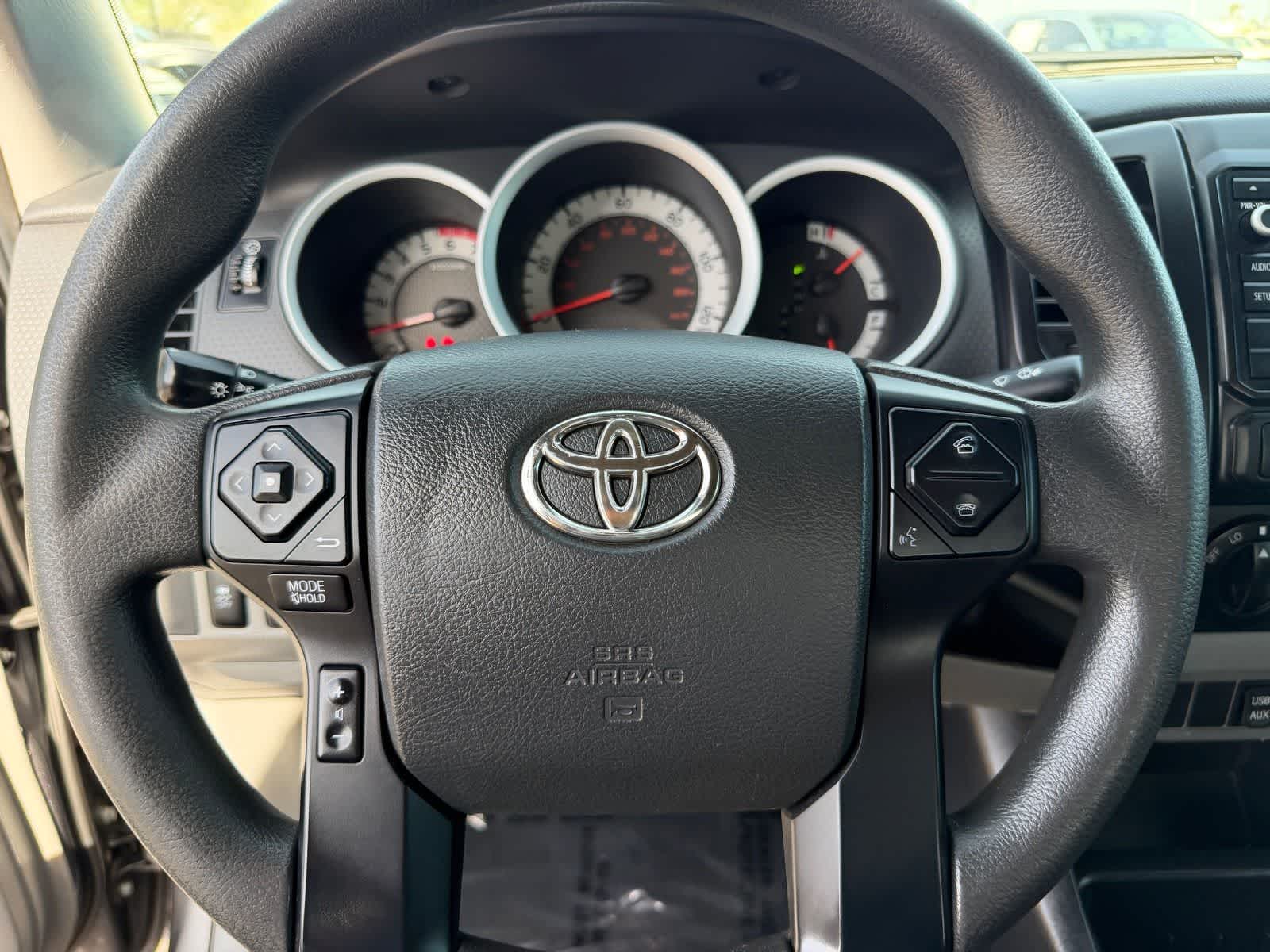 Thumbnail: 2015 Toyota Tacoma - 15