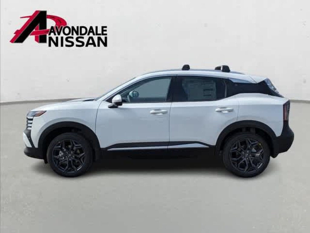 New 2025 Nissan Kicks SR SUV