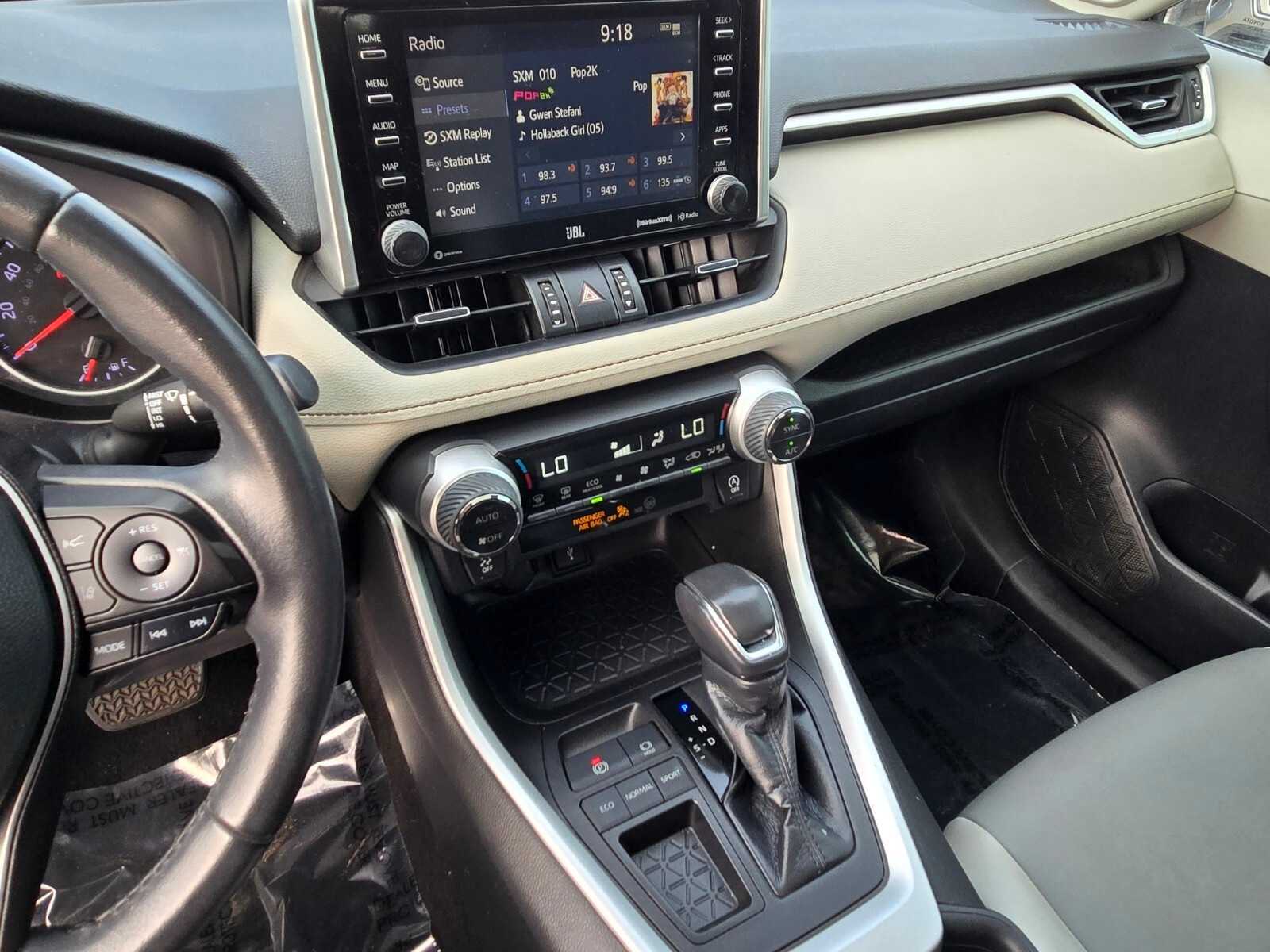 Thumbnail: 2020 Toyota RAV4 - 24