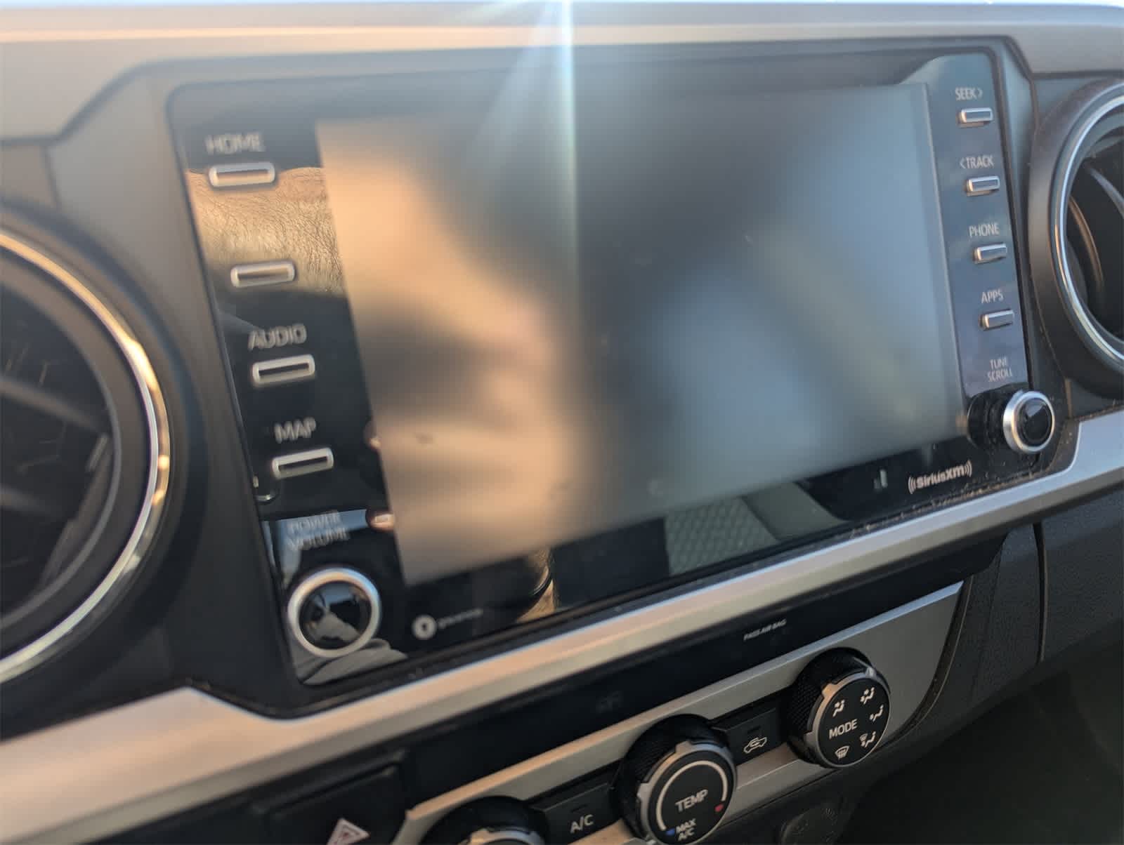 Thumbnail: 2020 Toyota Tacoma - 18