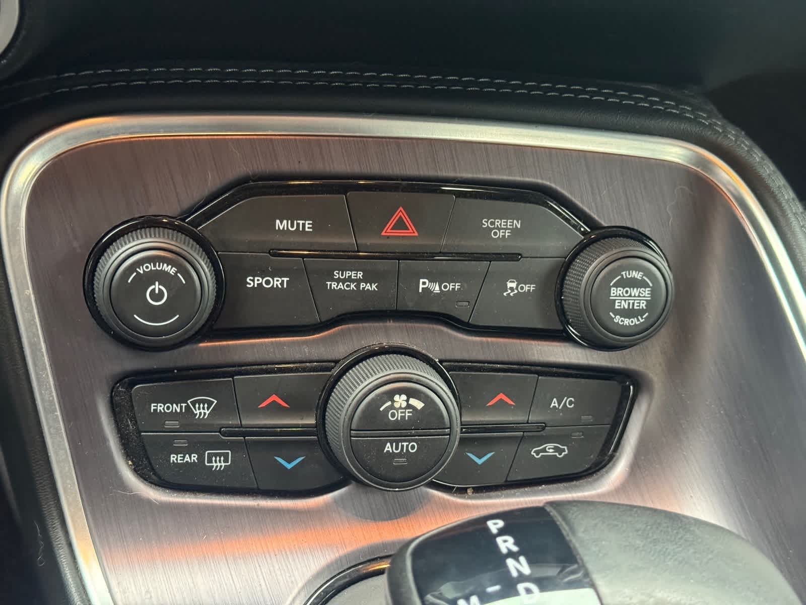 Thumbnail: 2017 Dodge Challenger - 15