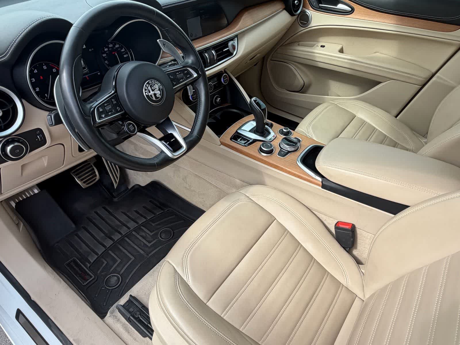 Thumbnail: 2021 Alfa Romeo Stelvio - 11