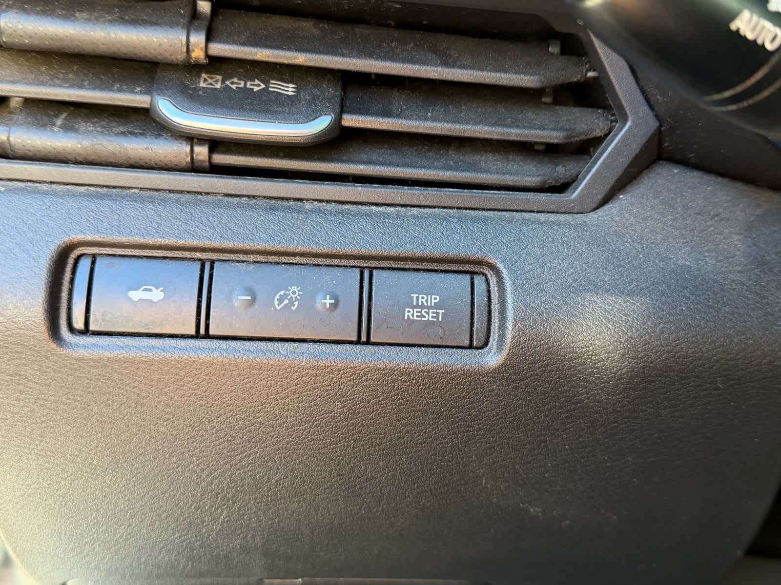 Thumbnail: 2020 Nissan Altima - 12