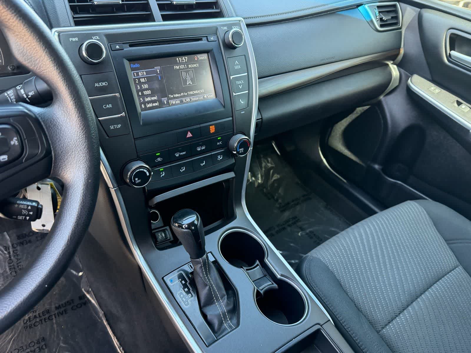 Thumbnail: 2015 Toyota Camry - 21