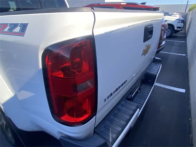 Thumbnail: 2017 Chevrolet Colorado - 3
