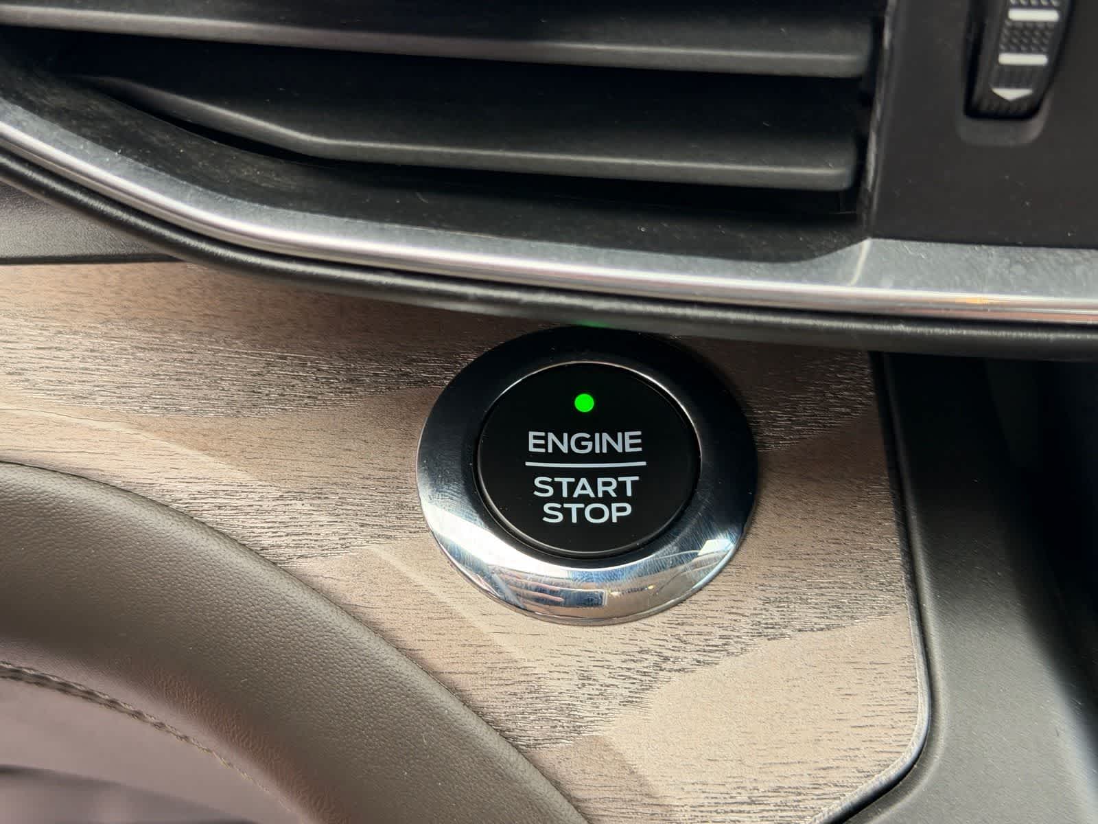 Thumbnail: 2020 Ford Explorer - 23