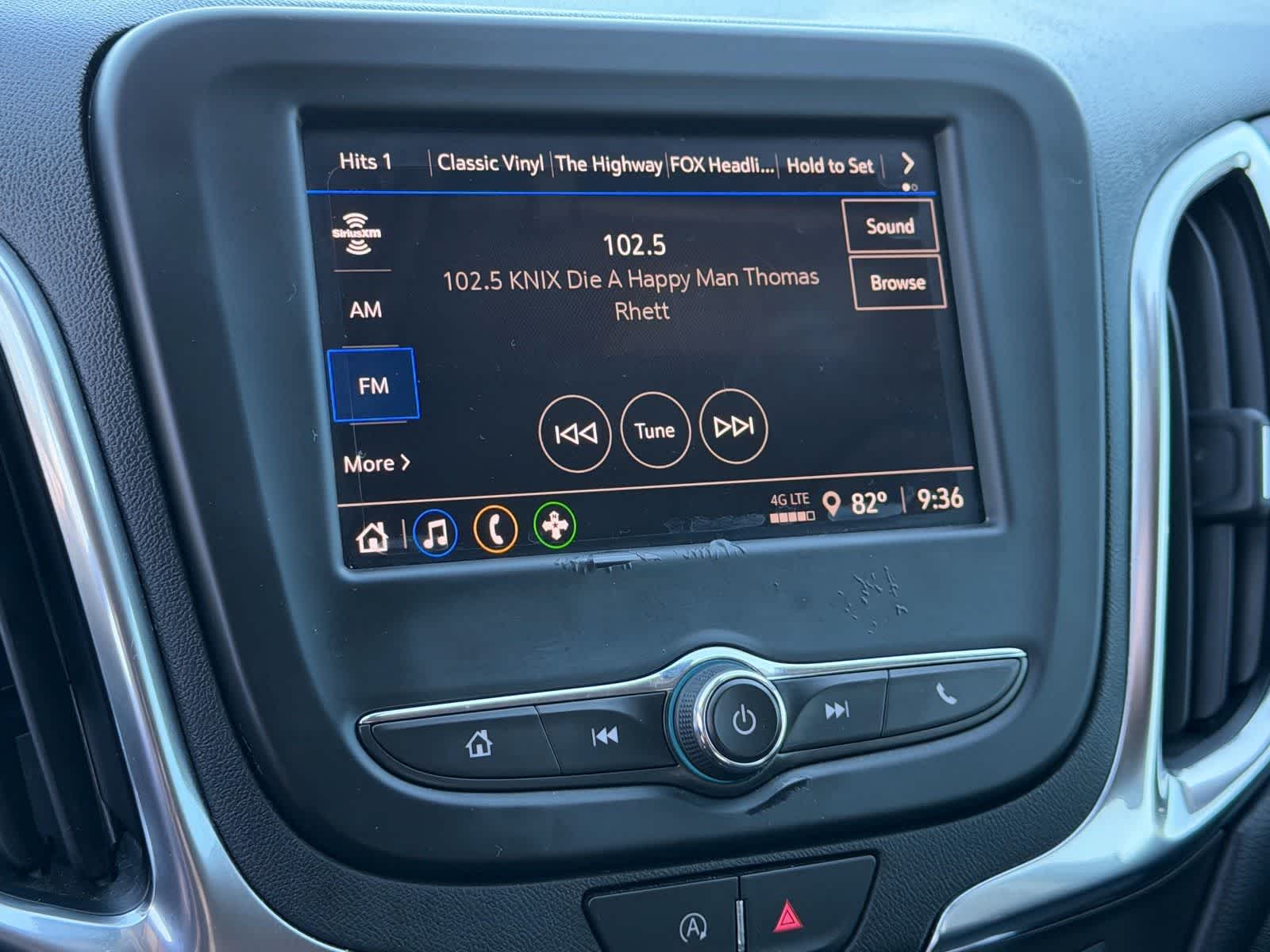 Thumbnail: 2022 Chevrolet Equinox - 23