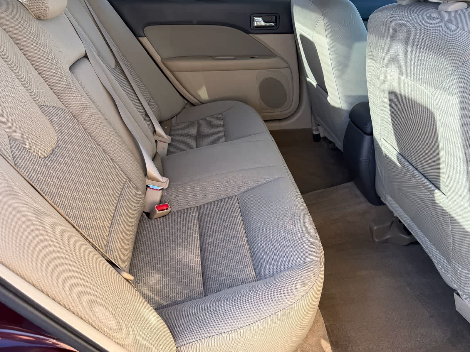 Thumbnail: 2011 Ford Fusion - 14