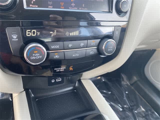 Thumbnail: 2020 Nissan Rogue Sport - 28