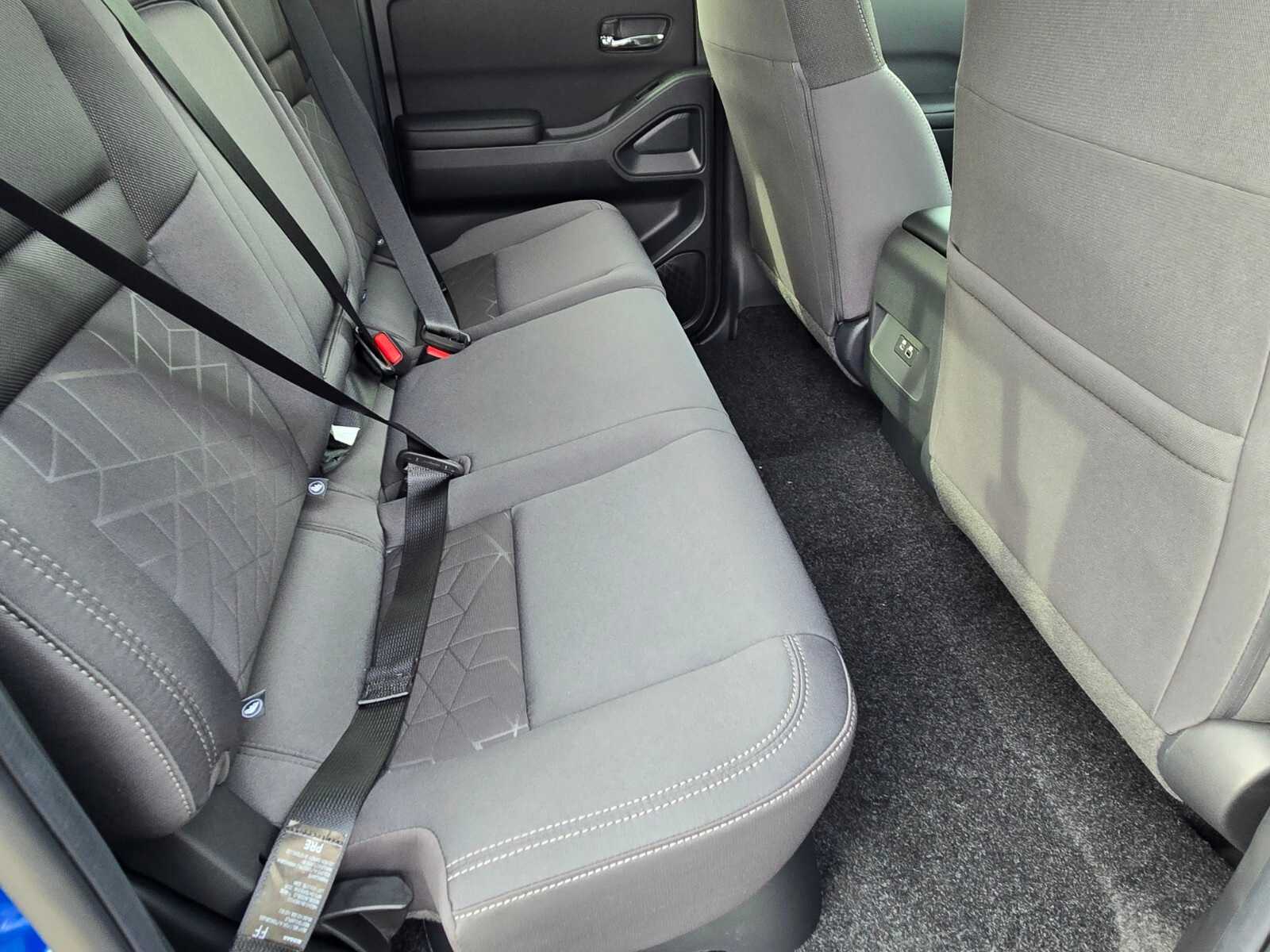 Thumbnail: 2026 Nissan Frontier - 14