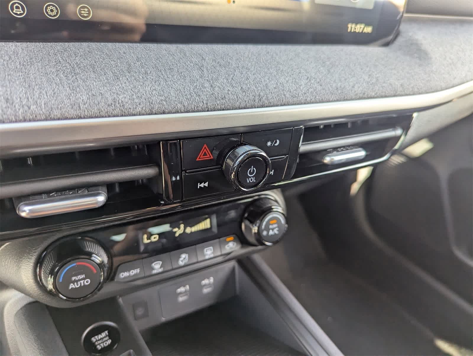 Thumbnail: 2026 Nissan Kicks - 22