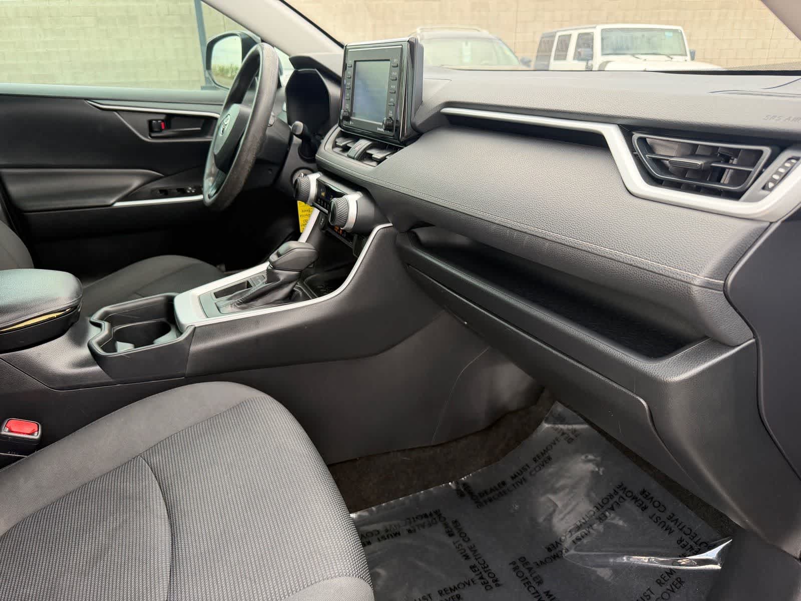 Thumbnail: 2020 Toyota RAV4 - 11