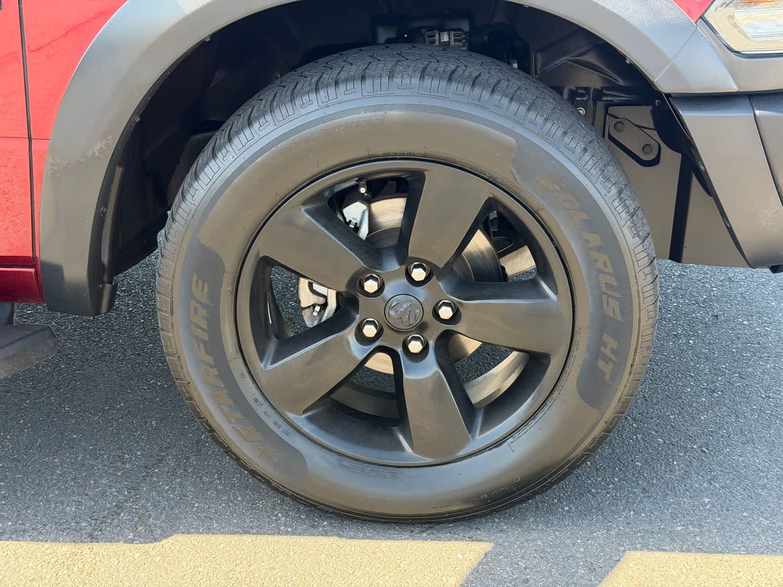 Thumbnail: 2019 RAM 1500 Classic - 10