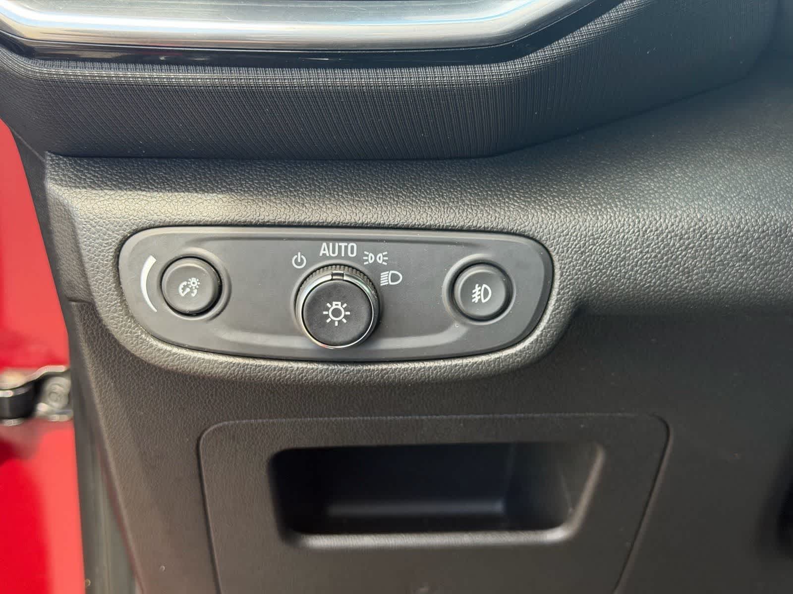 Thumbnail: 2023 Chevrolet TrailBlazer - 18