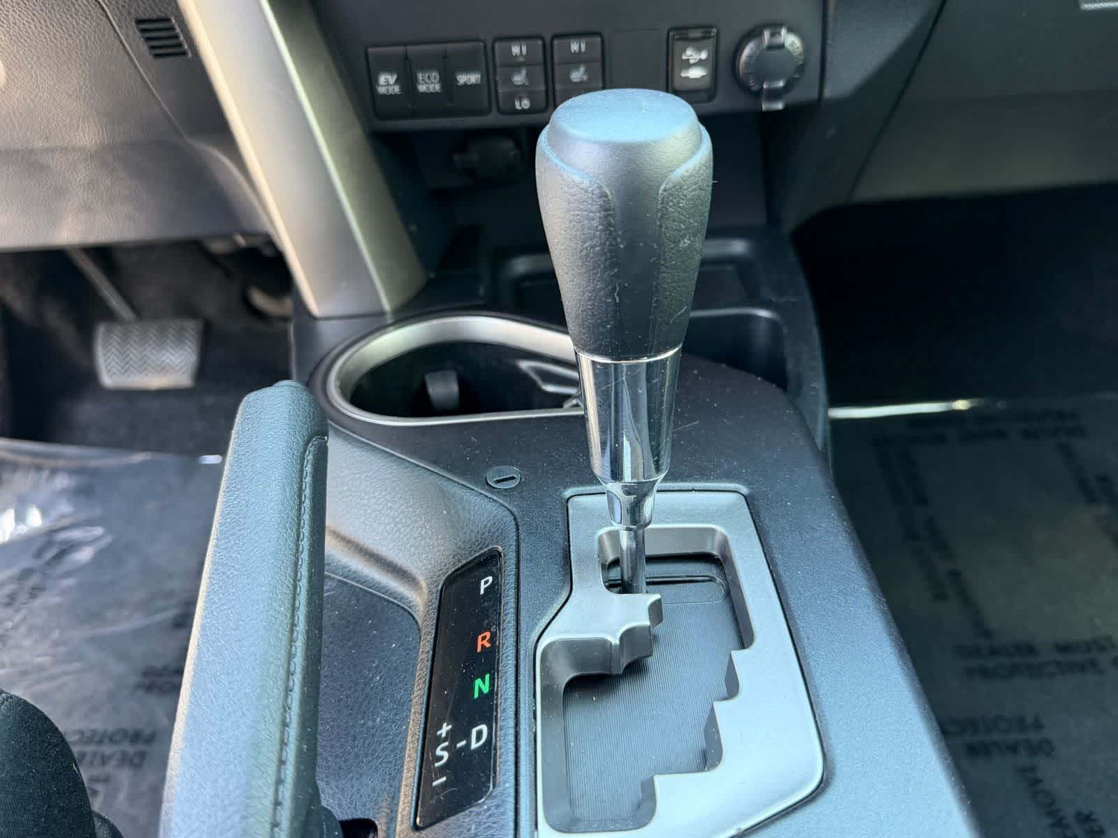 Thumbnail: 2018 Toyota RAV4 - 24