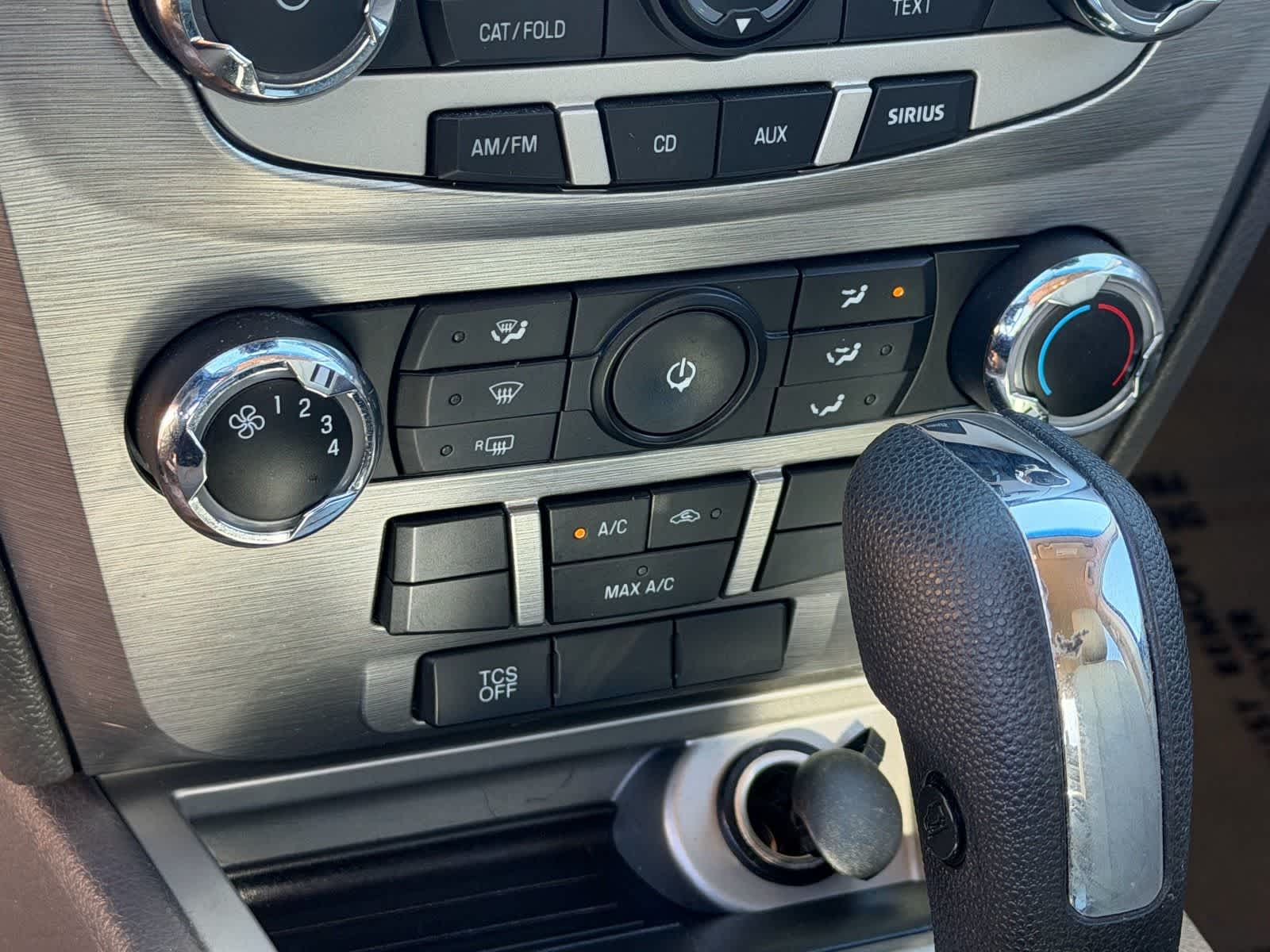 Thumbnail: 2011 Ford Fusion - 28