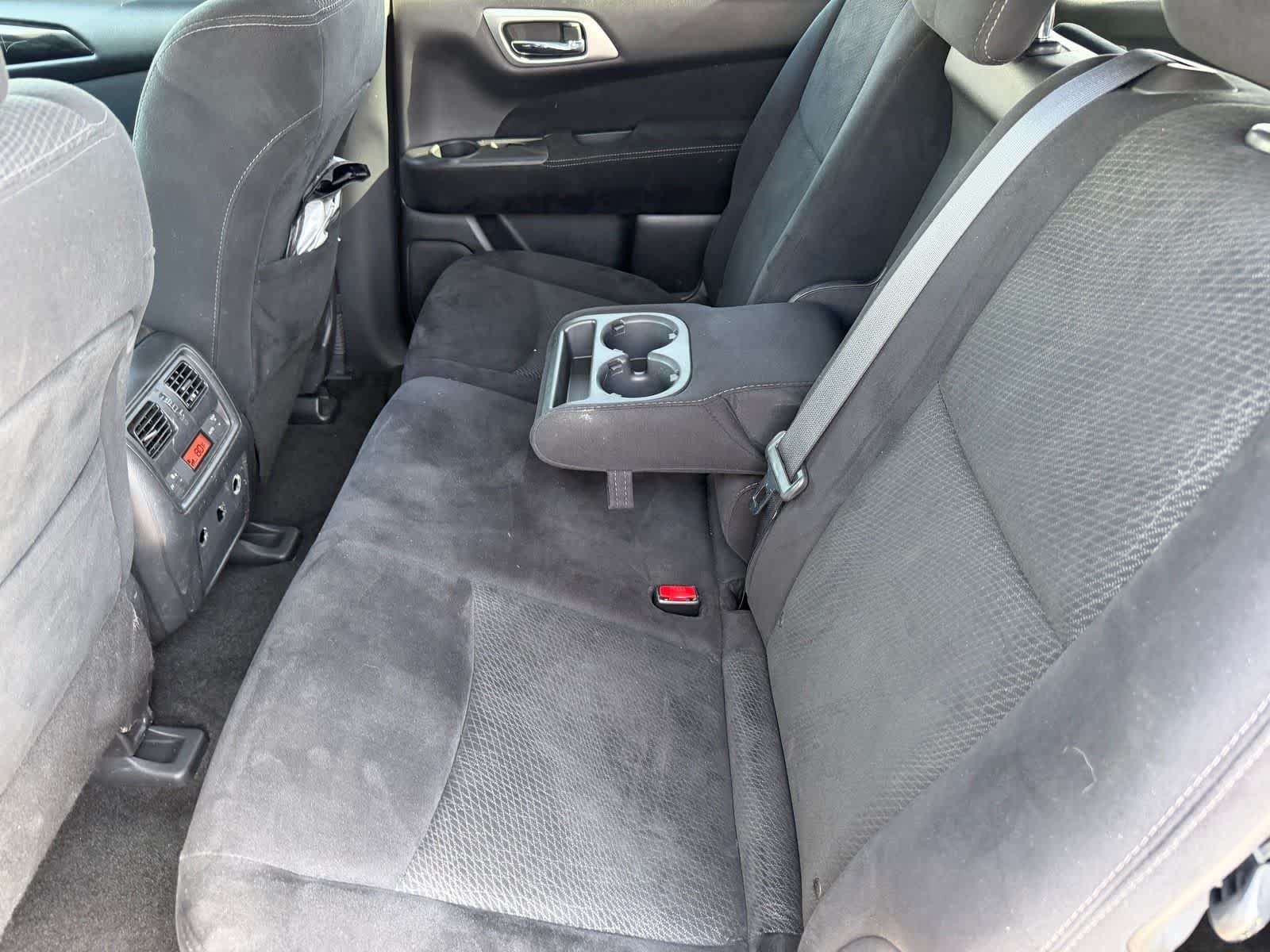 Thumbnail: 2015 Nissan Pathfinder - 12