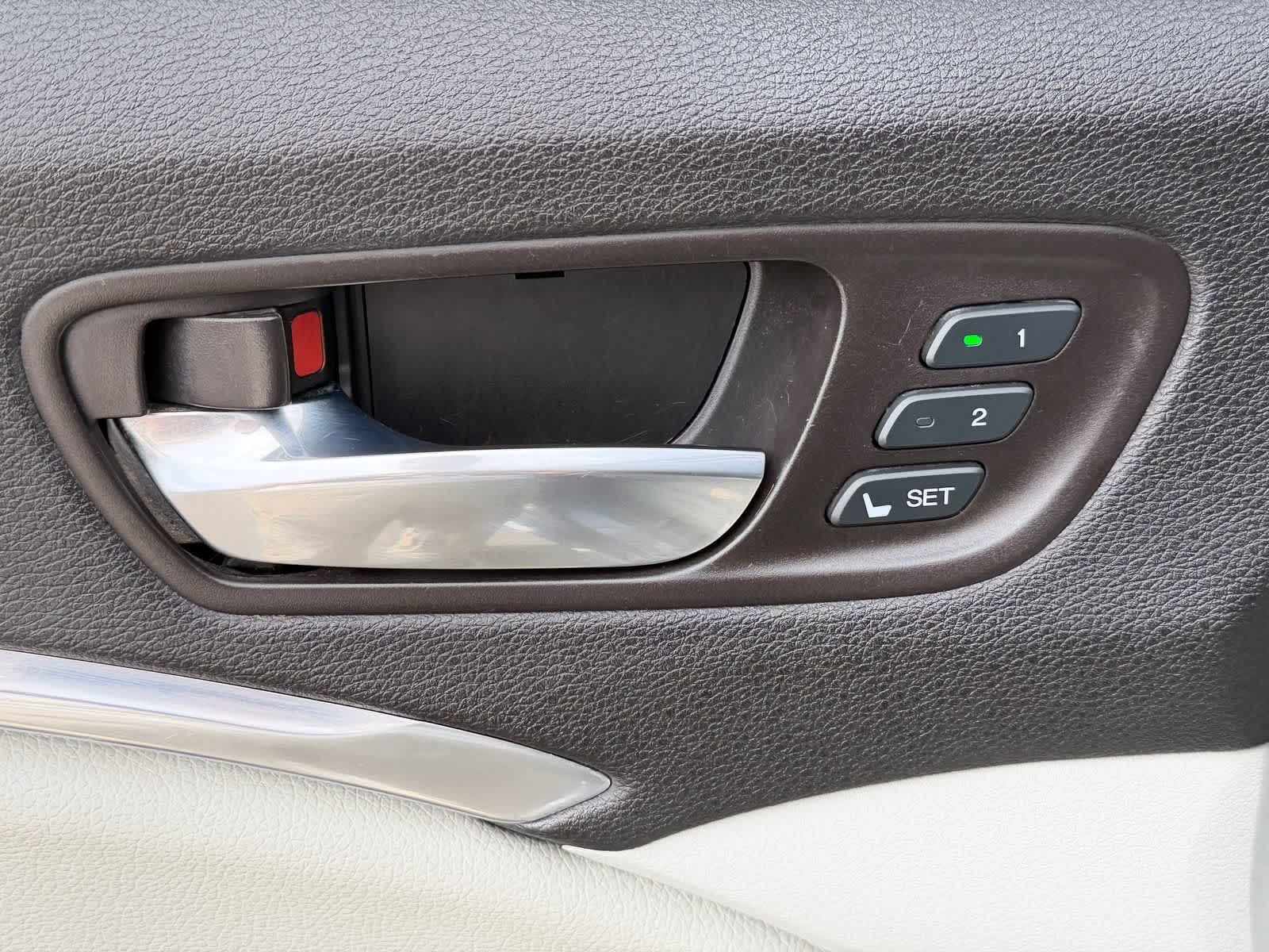 Thumbnail: 2017 Acura MDX - 13