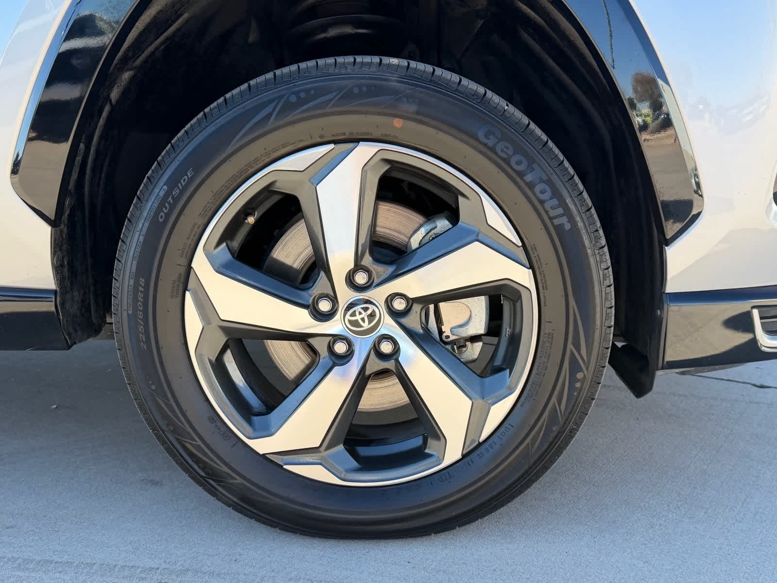 Thumbnail: 2022 Toyota RAV4 - 10