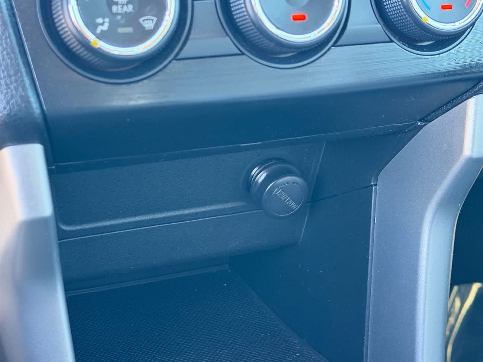 Thumbnail: 2015 Subaru Forester - 27