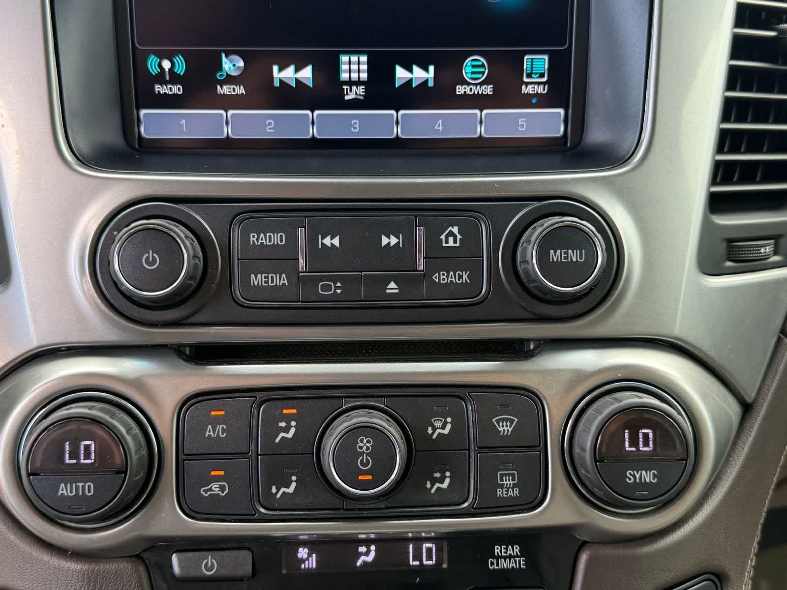 Thumbnail: 2016 Chevrolet Tahoe - 27