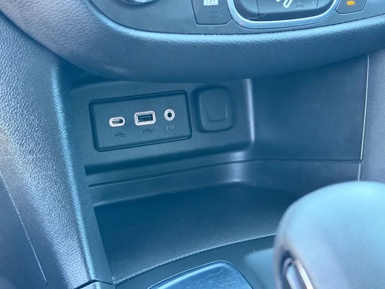 Thumbnail: 2022 Chevrolet Equinox - 26