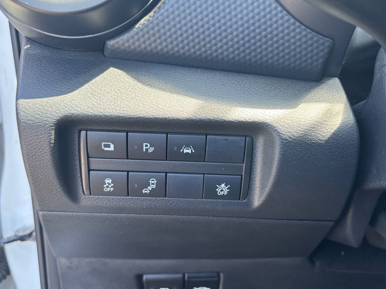 Thumbnail: 2023 Nissan Kicks - 20