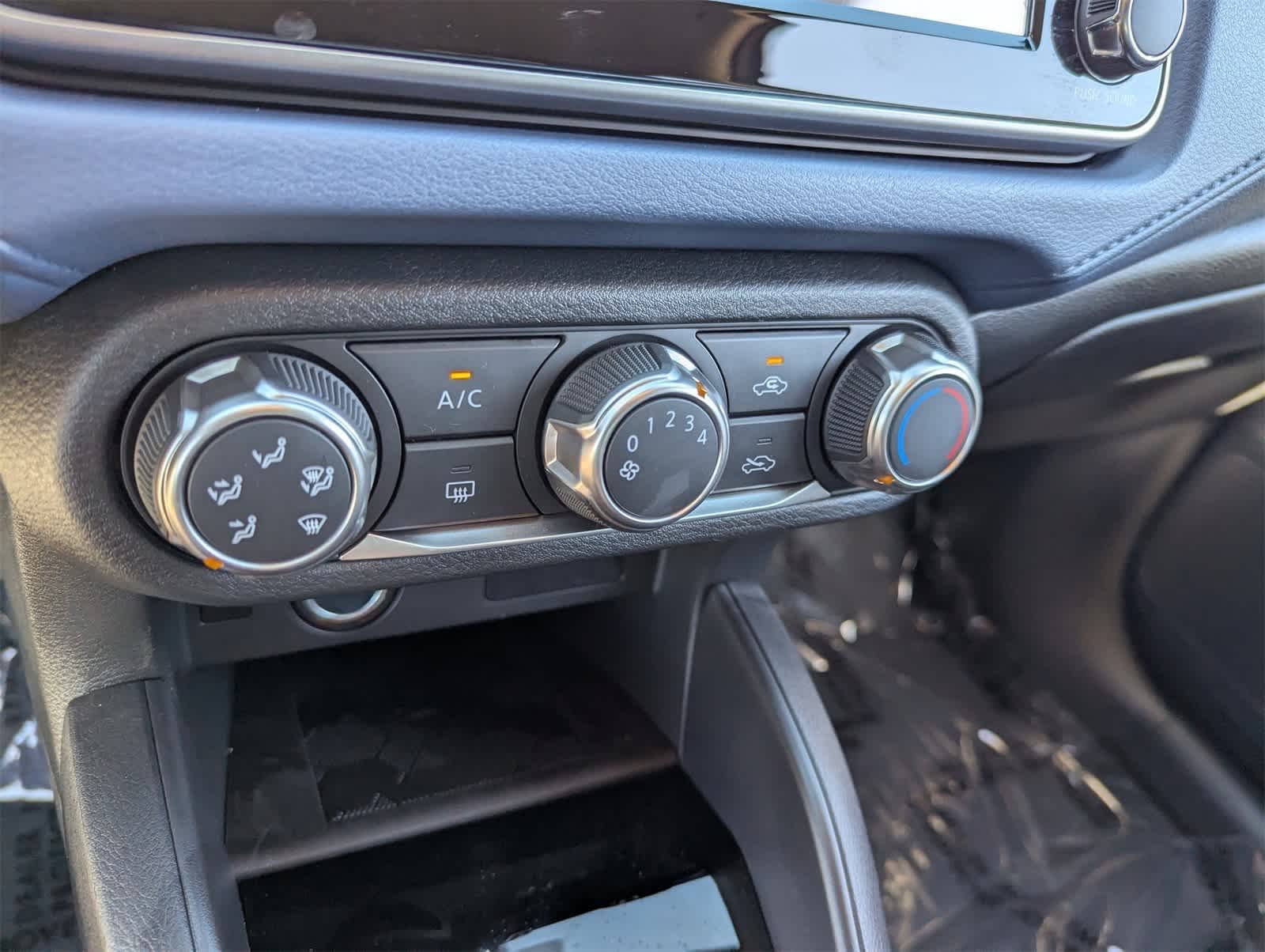 Thumbnail: 2025 Nissan Versa - 21