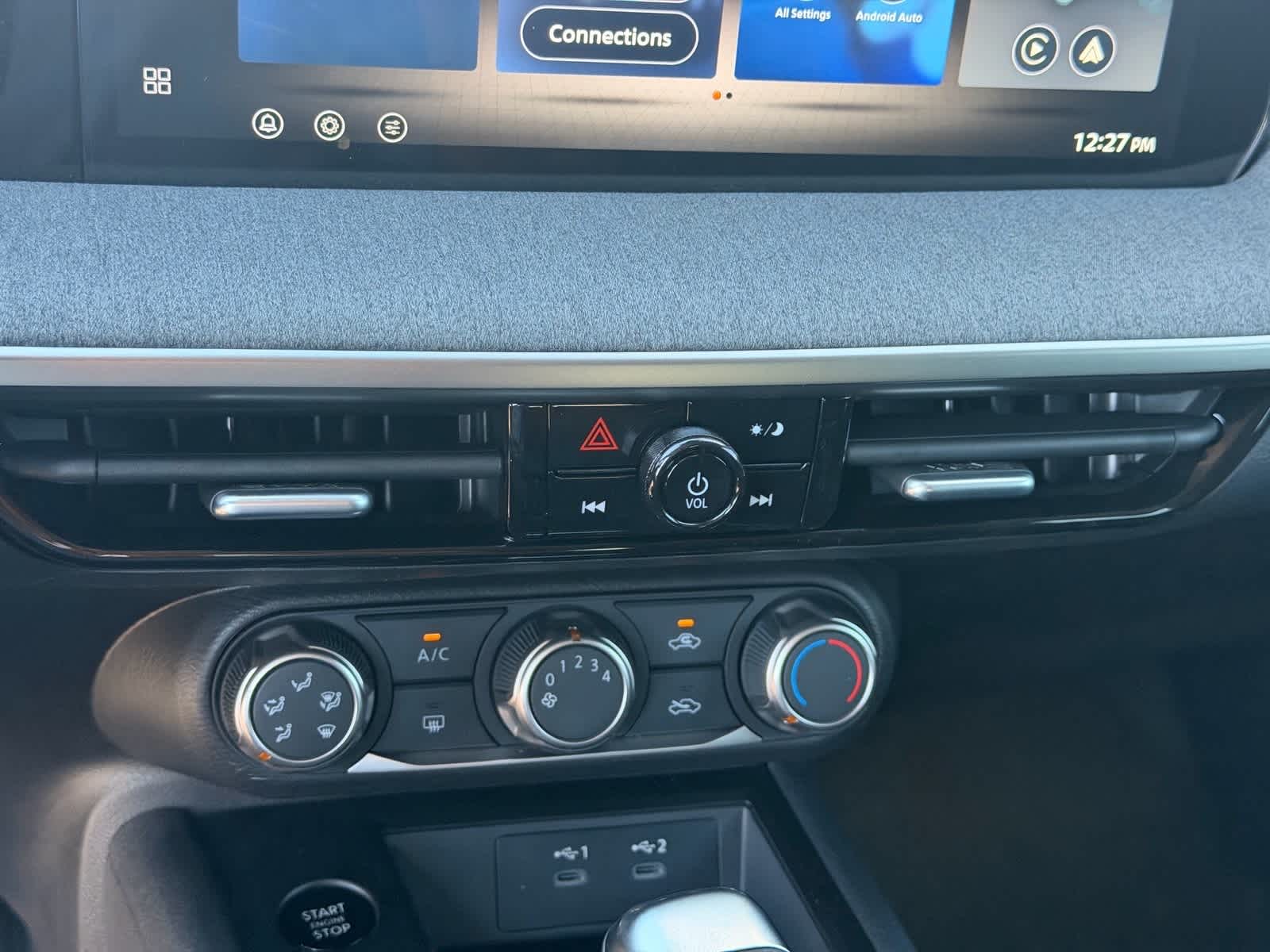 Thumbnail: 2026 Nissan Kicks - 14