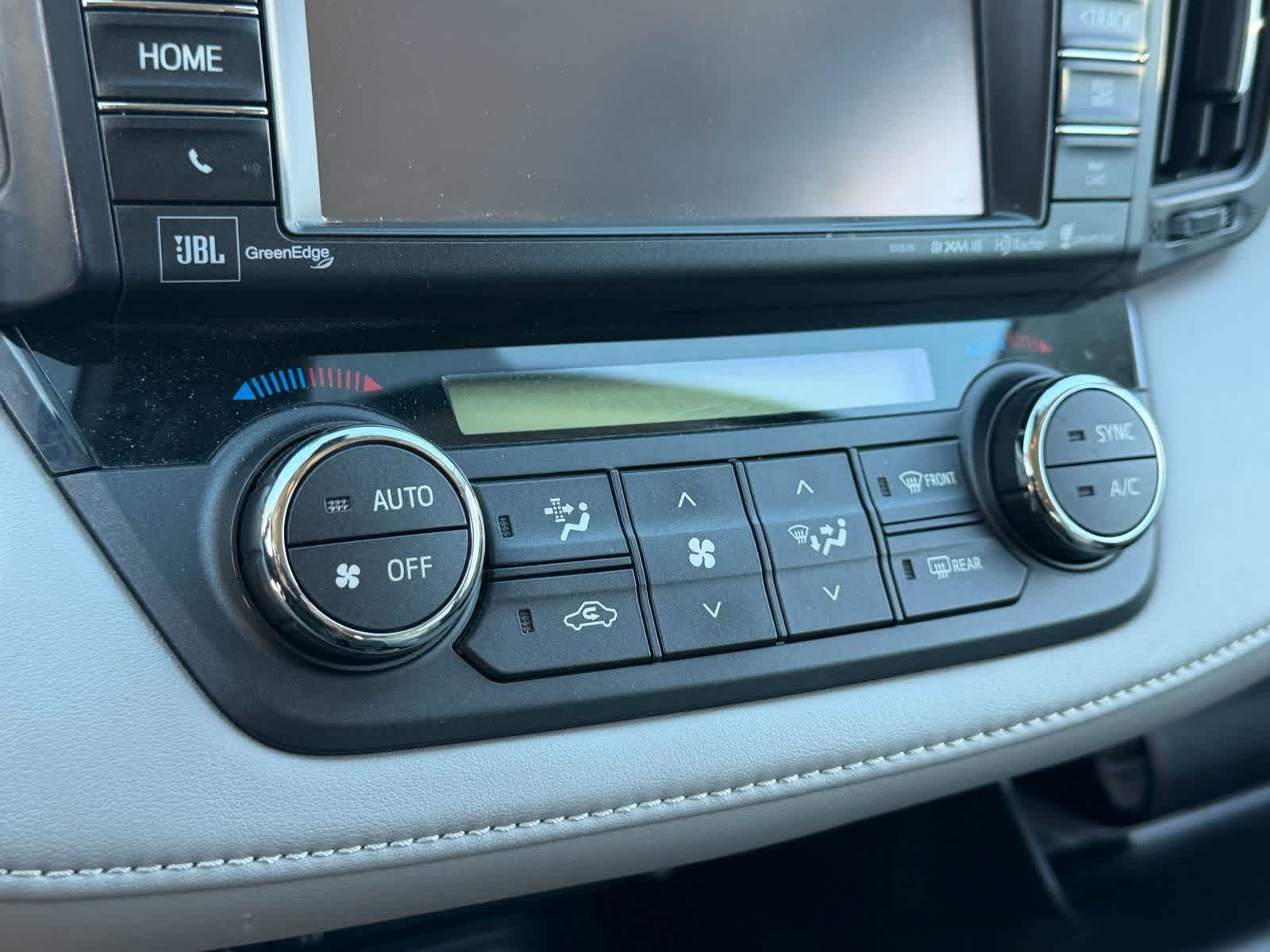 Thumbnail: 2018 Toyota RAV4 - 9