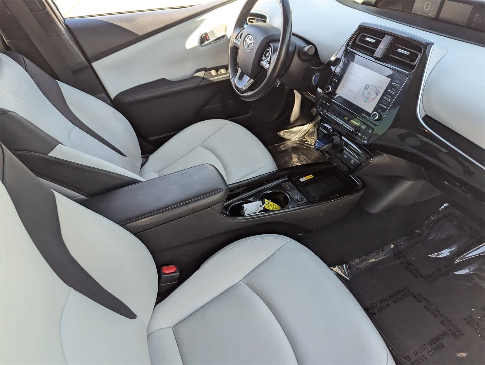 Thumbnail: 2022 Toyota Prius - 14