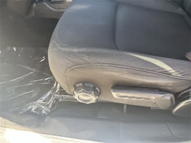 Thumbnail: 2019 Jeep Wrangler - 24