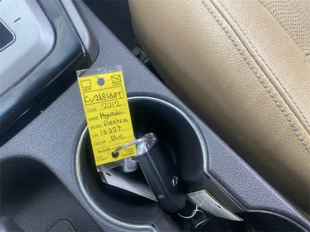 Thumbnail: 2012 Hyundai Elantra - 33