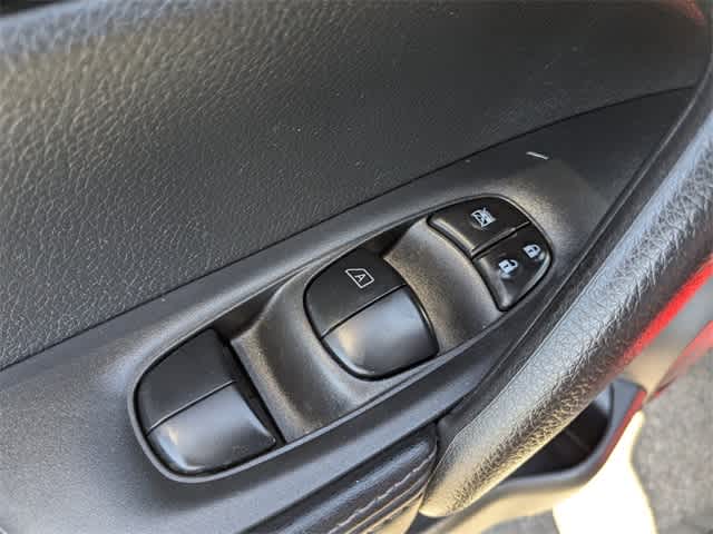 Thumbnail: 2019 Nissan Rogue Sport - 22