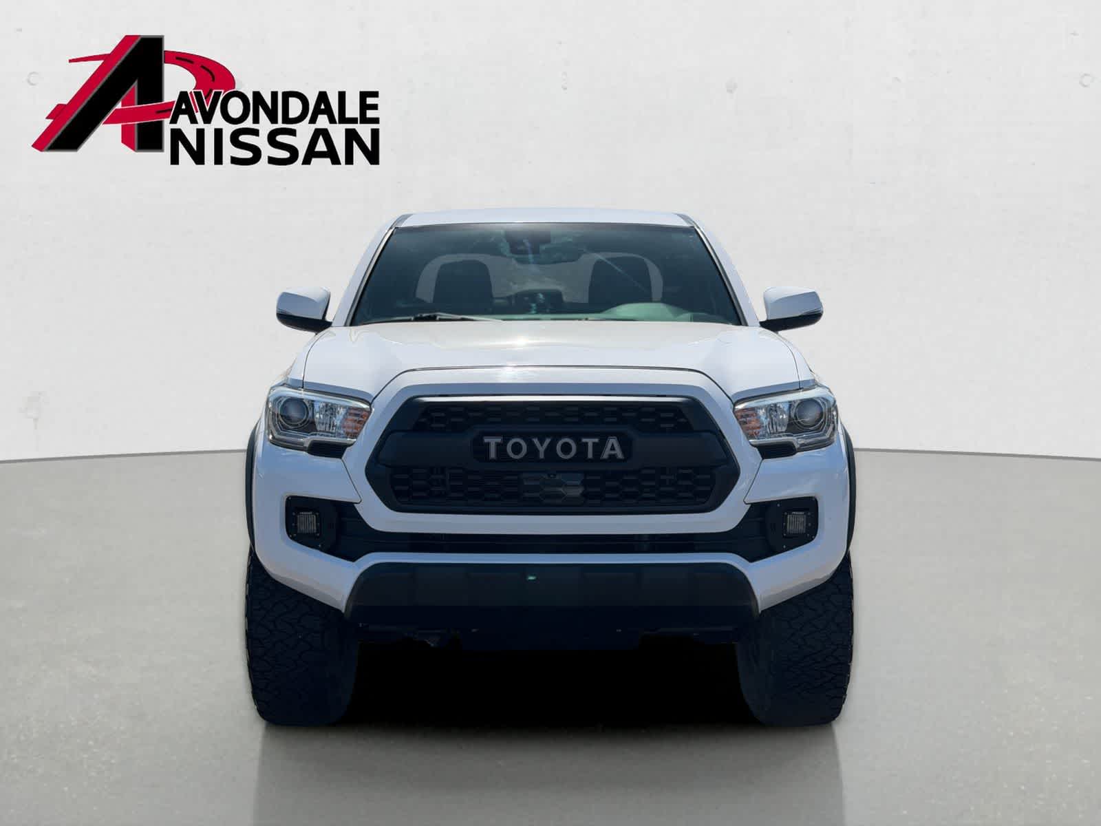 Thumbnail: 2018 Toyota Tacoma - 9