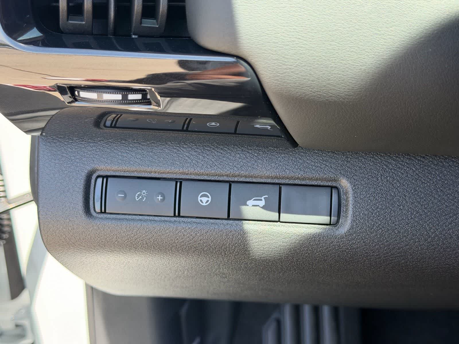 Thumbnail: 2026 Nissan Pathfinder - 15