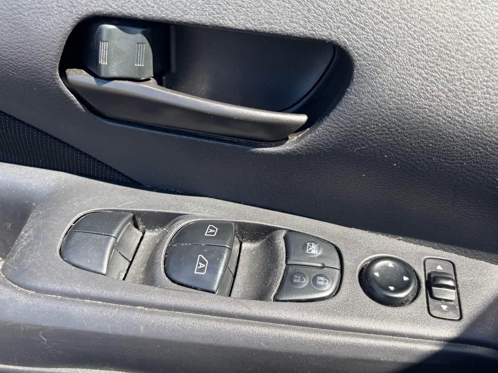 Thumbnail: 2023 Nissan Kicks - 21