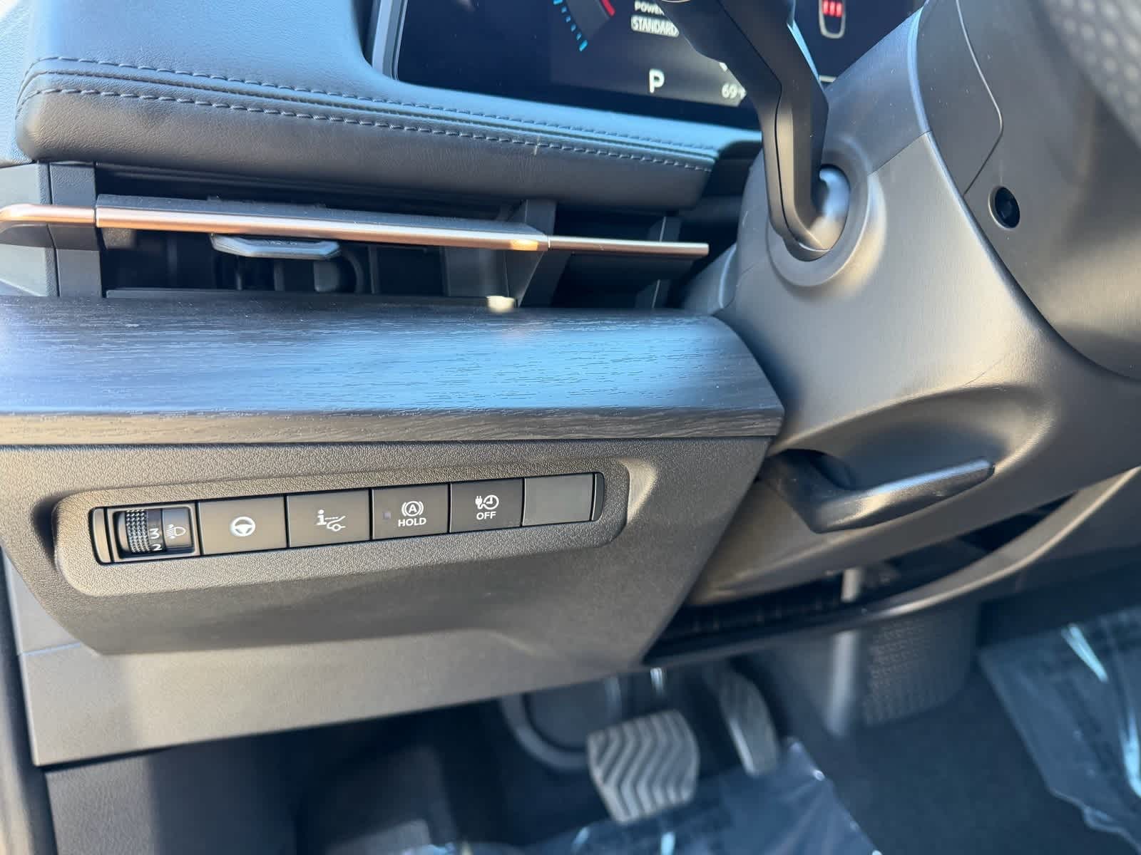 Thumbnail: 2025 Nissan Ariya - 22