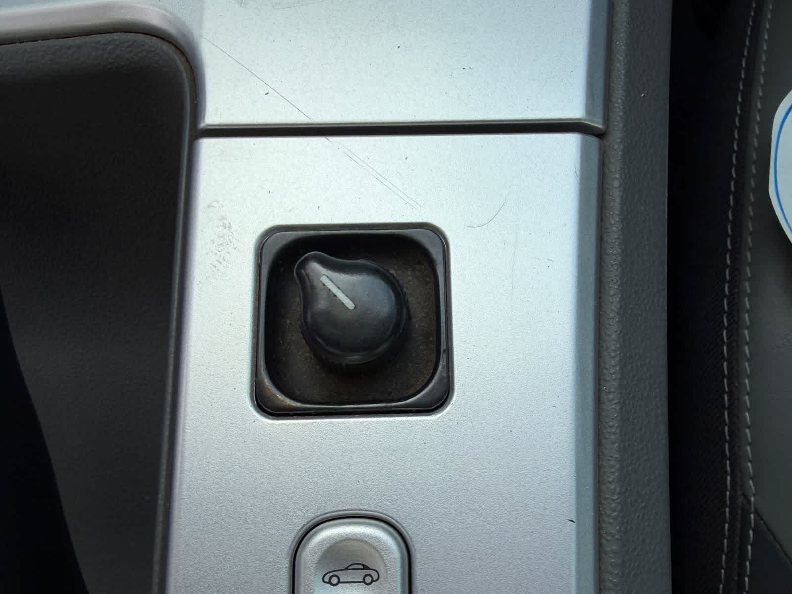Thumbnail: 2005 Chrysler Crossfire - 12