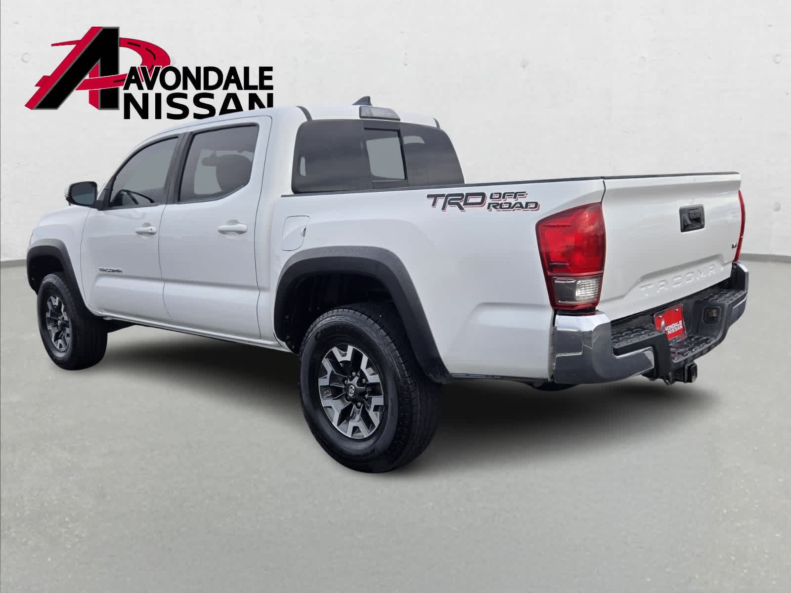 Thumbnail: 2017 Toyota Tacoma - 4